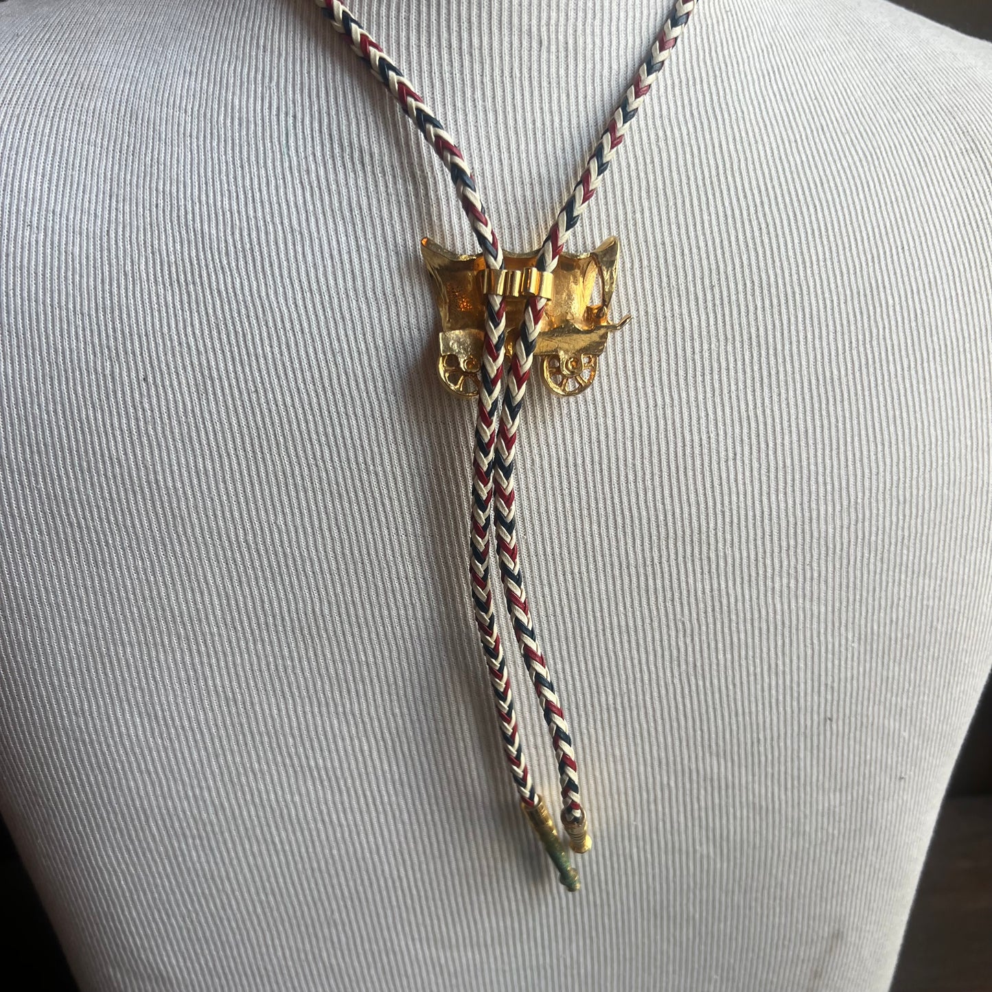 Gold Caravan Bolo