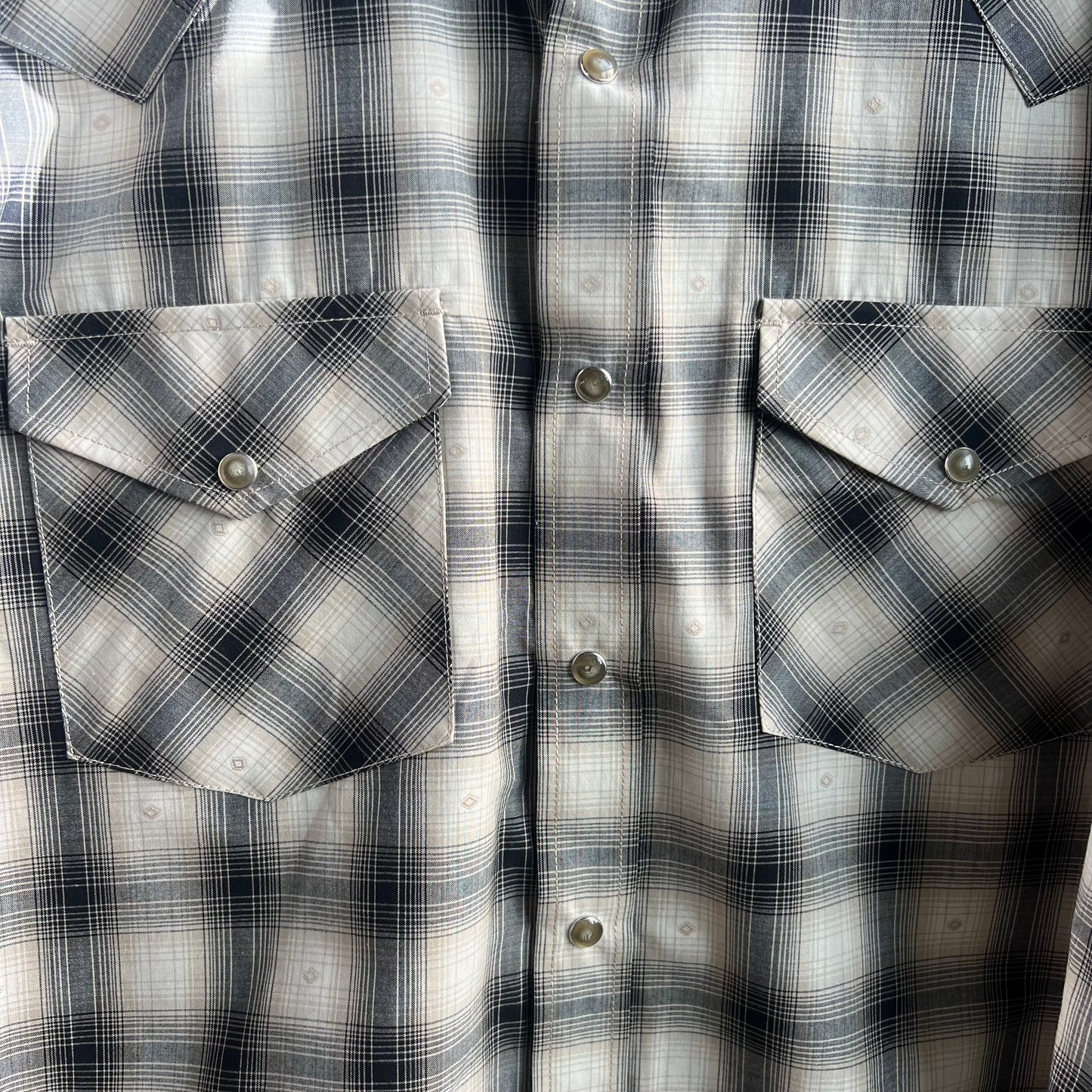 Pendelton Plaid Pearl Snap Button Up