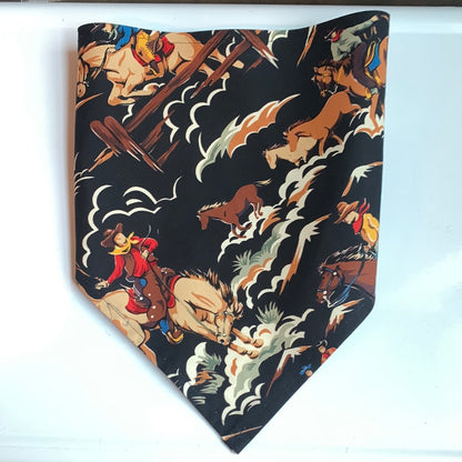 Adjustable dog bandana with tie