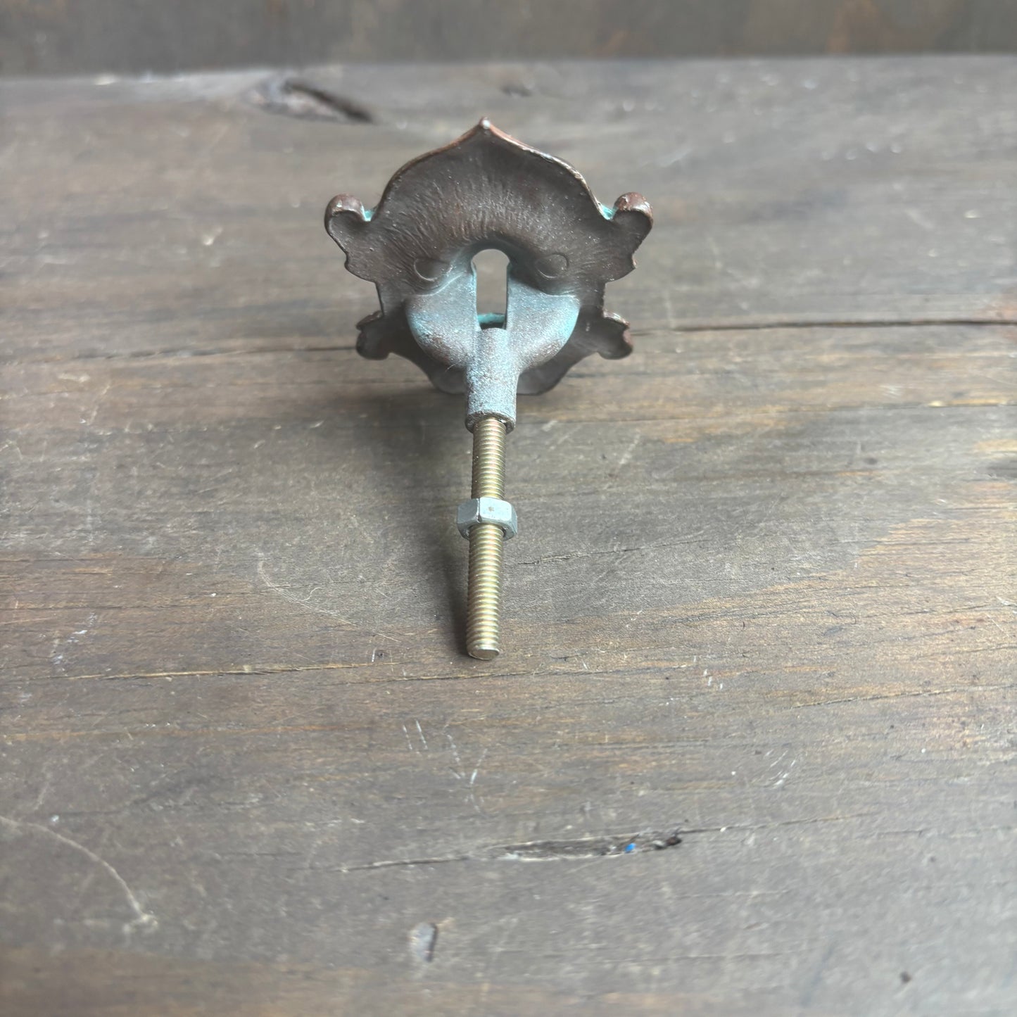 Keyhole Handle Pull