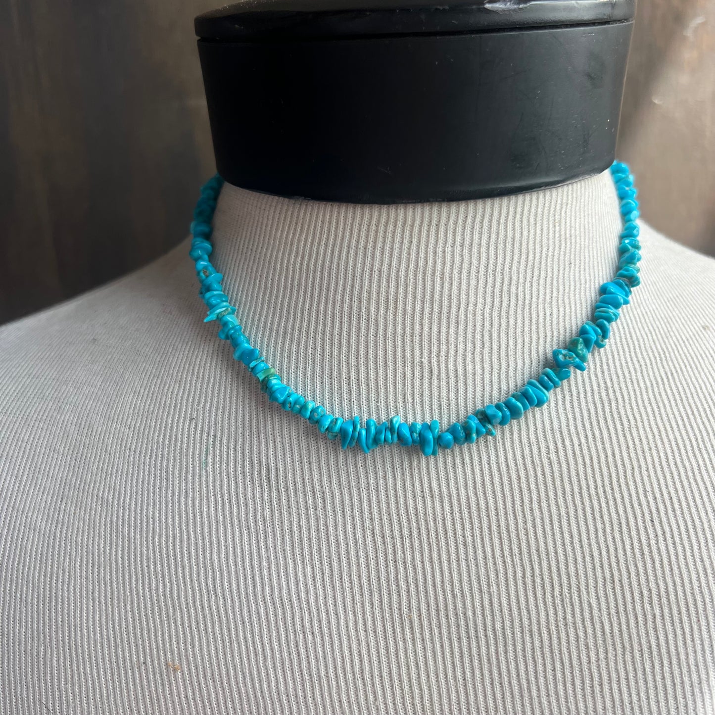 Turquoise Chip Stone Necklace