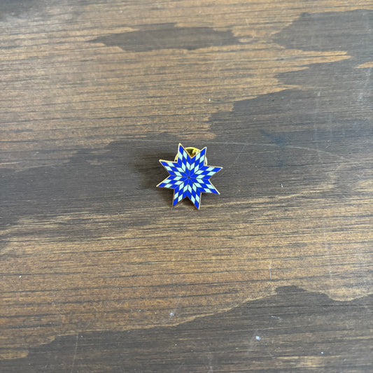 Quilted 8-Point Star Pin