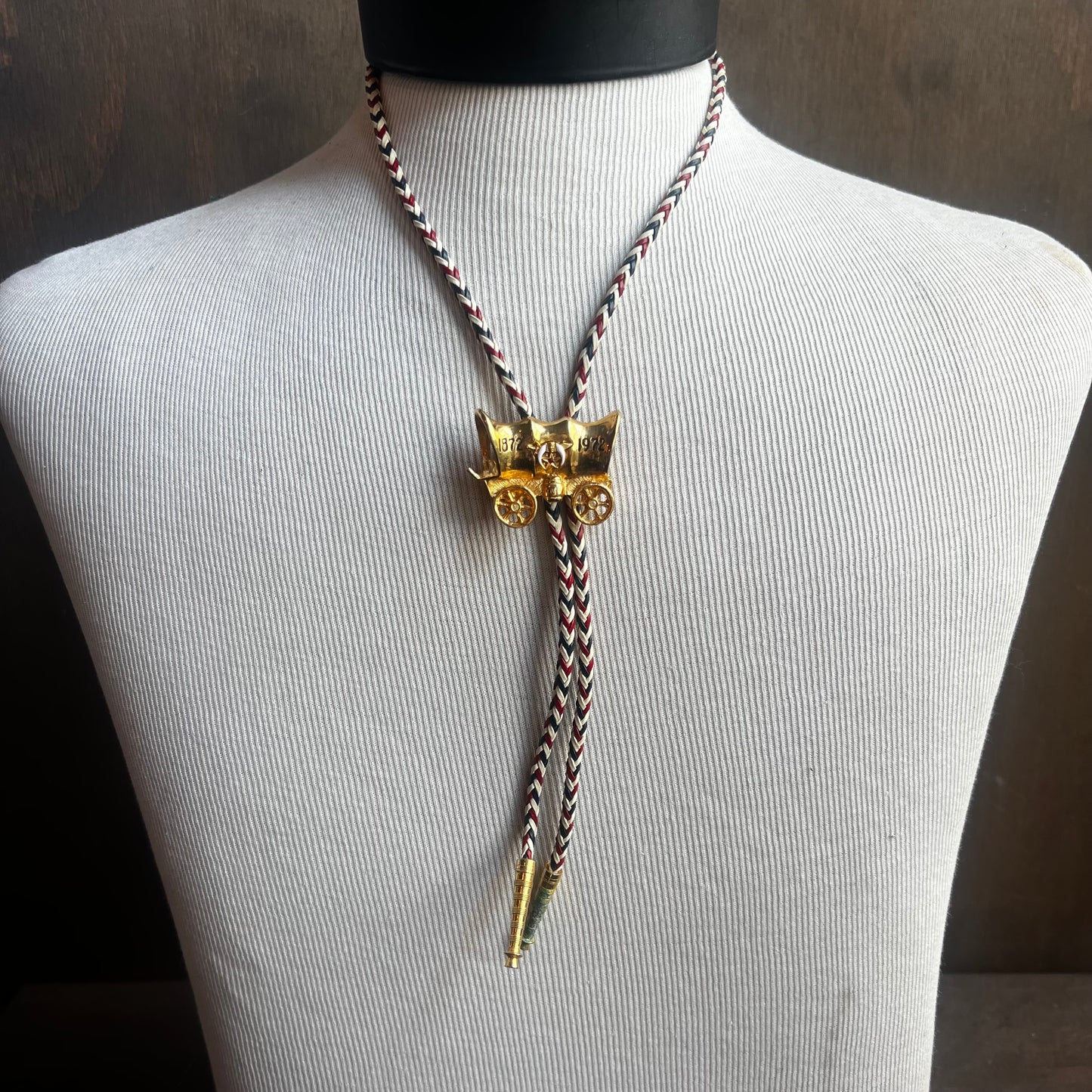 Gold Caravan Bolo