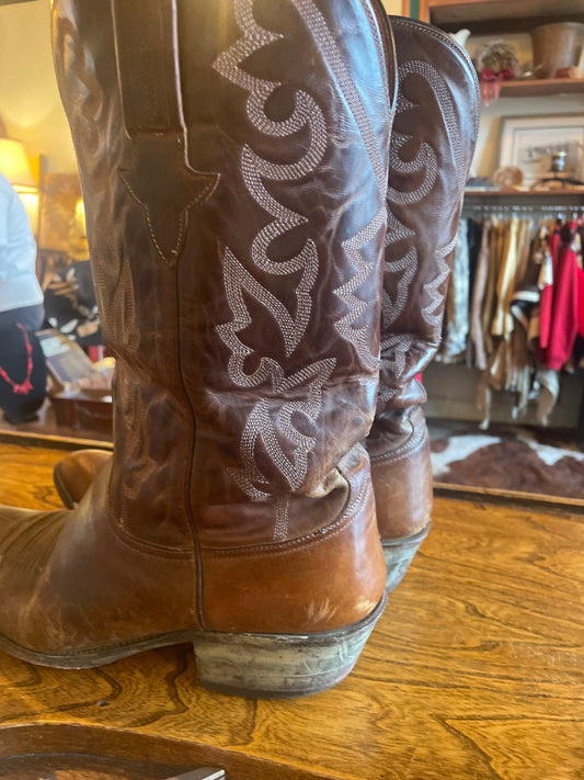 Brown luccese boots sellers house