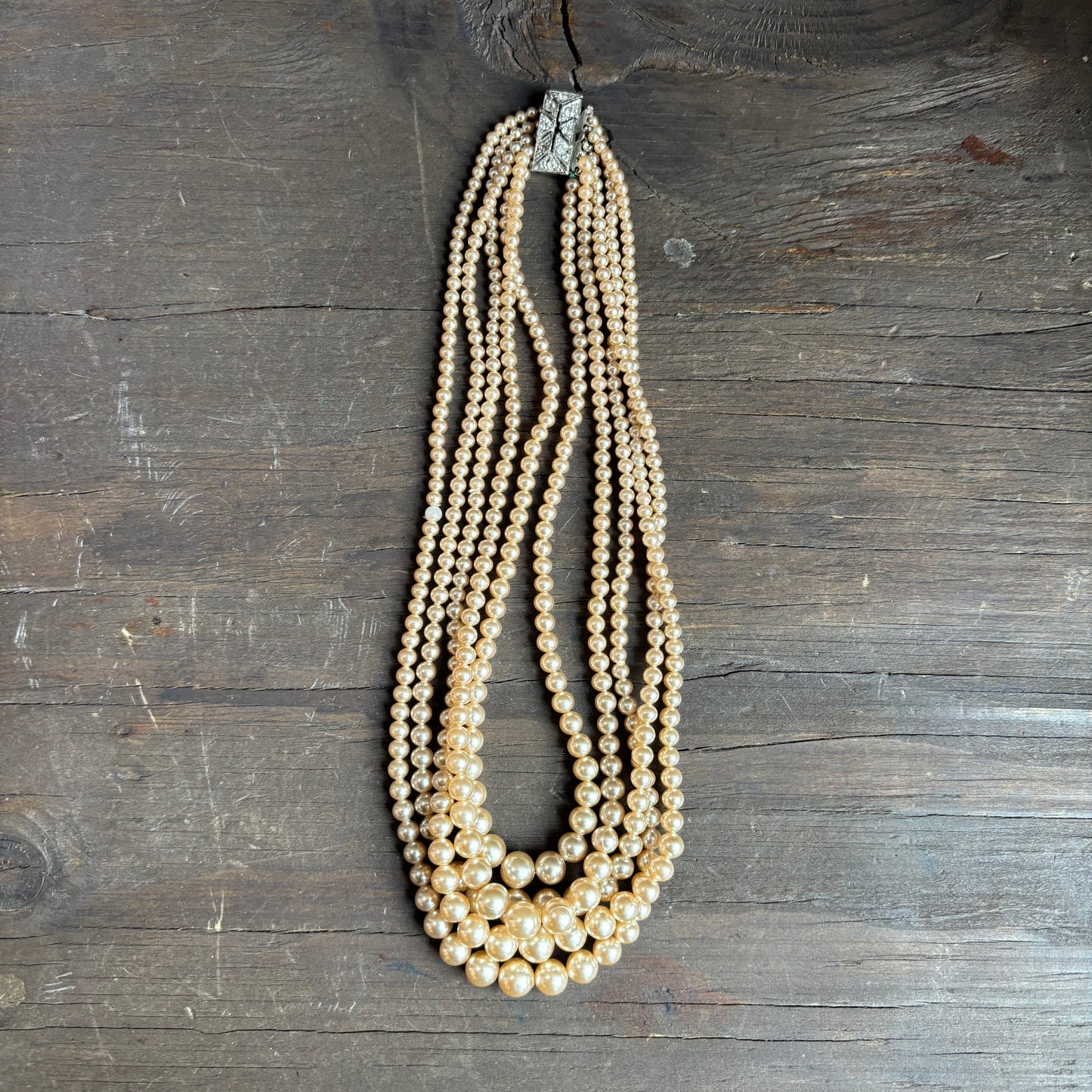 Short Costume Pearl Necklace