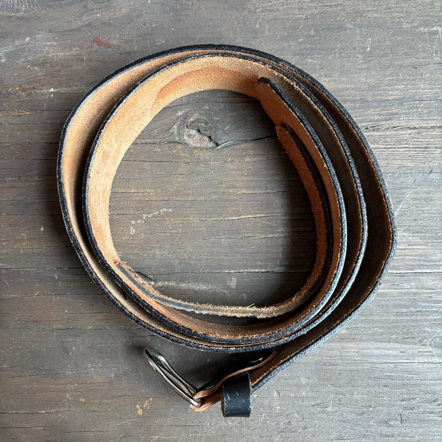 Black Leather Flat-Close Belt