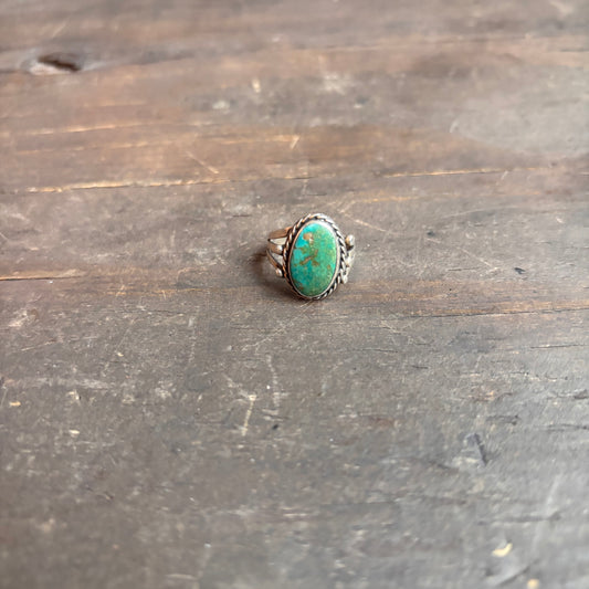 Vintage Sterling Turquoise Oval Ring