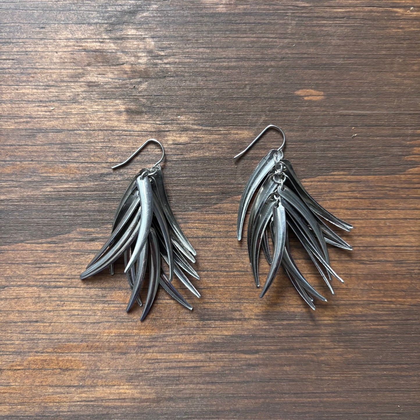 Vintage Metal Leaf Dangle Earrings
