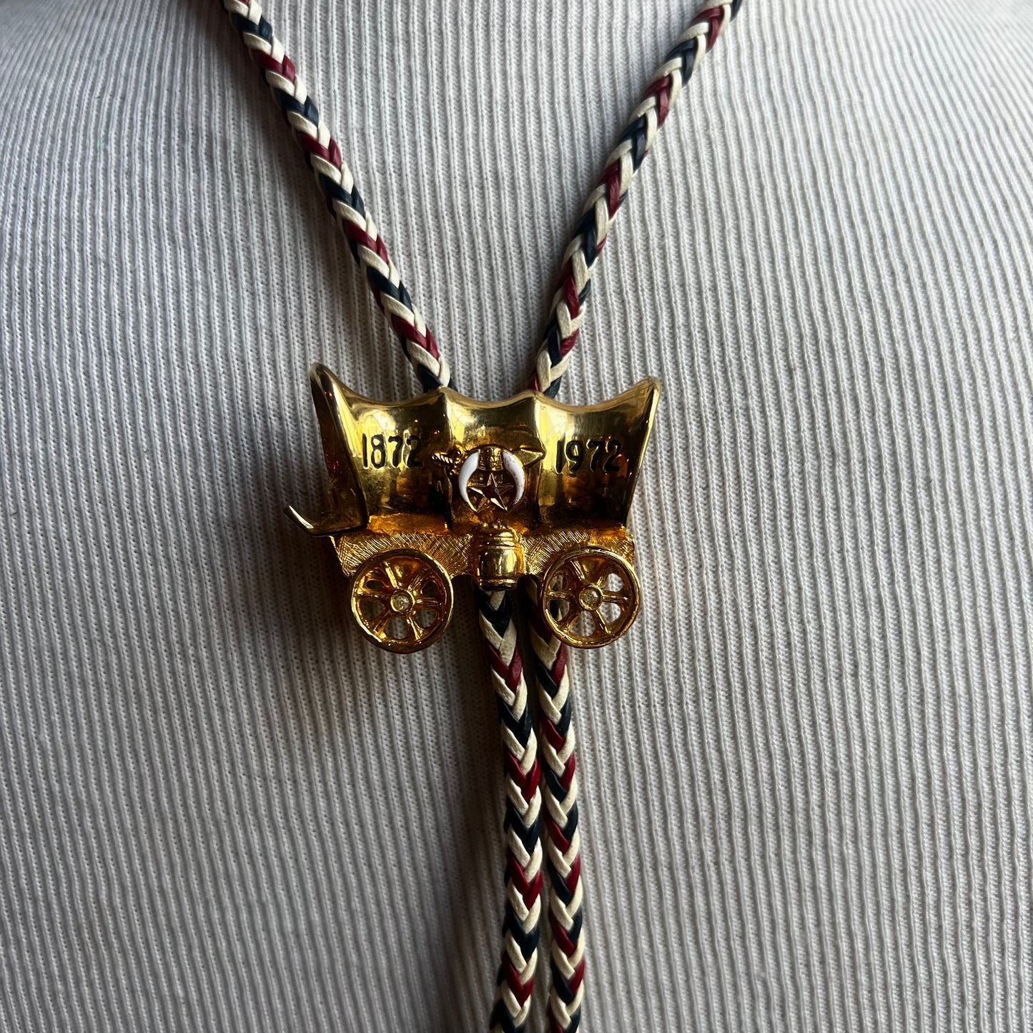 Gold Caravan Bolo