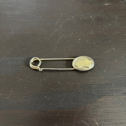 Gold Tone Oval Pin