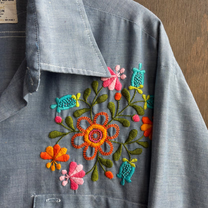 Vintage J.C Penny Embroidered Button Up