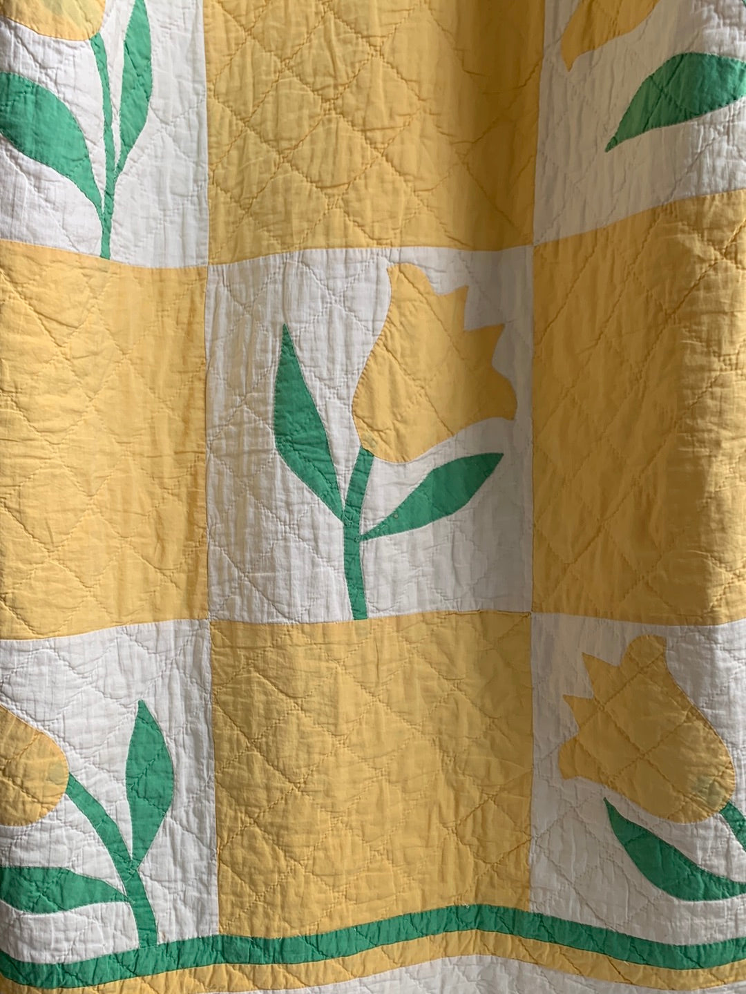 Vintage quilt duster with yellow tulips