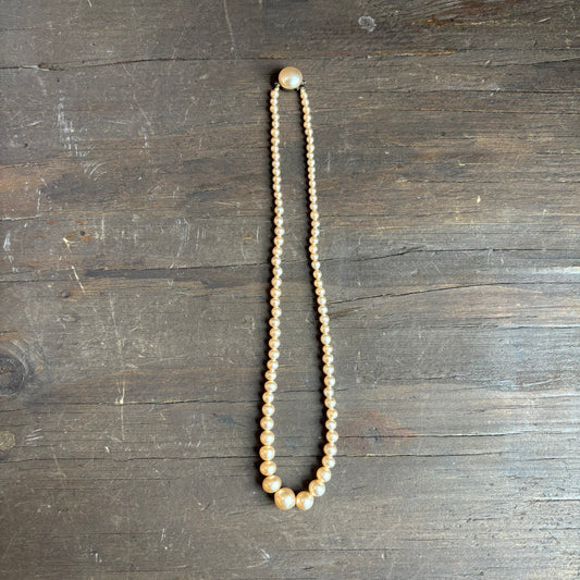 Short Costume Pearl Necklace
