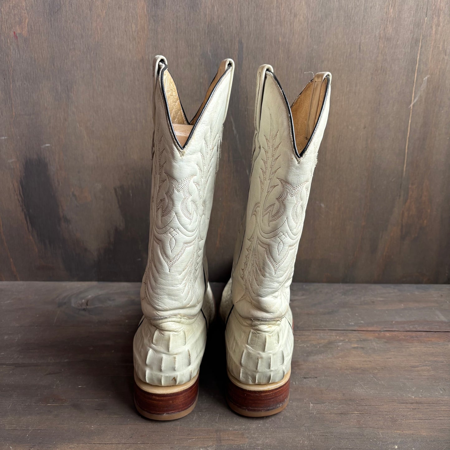 Custom Cream Reptile Pointed Boot