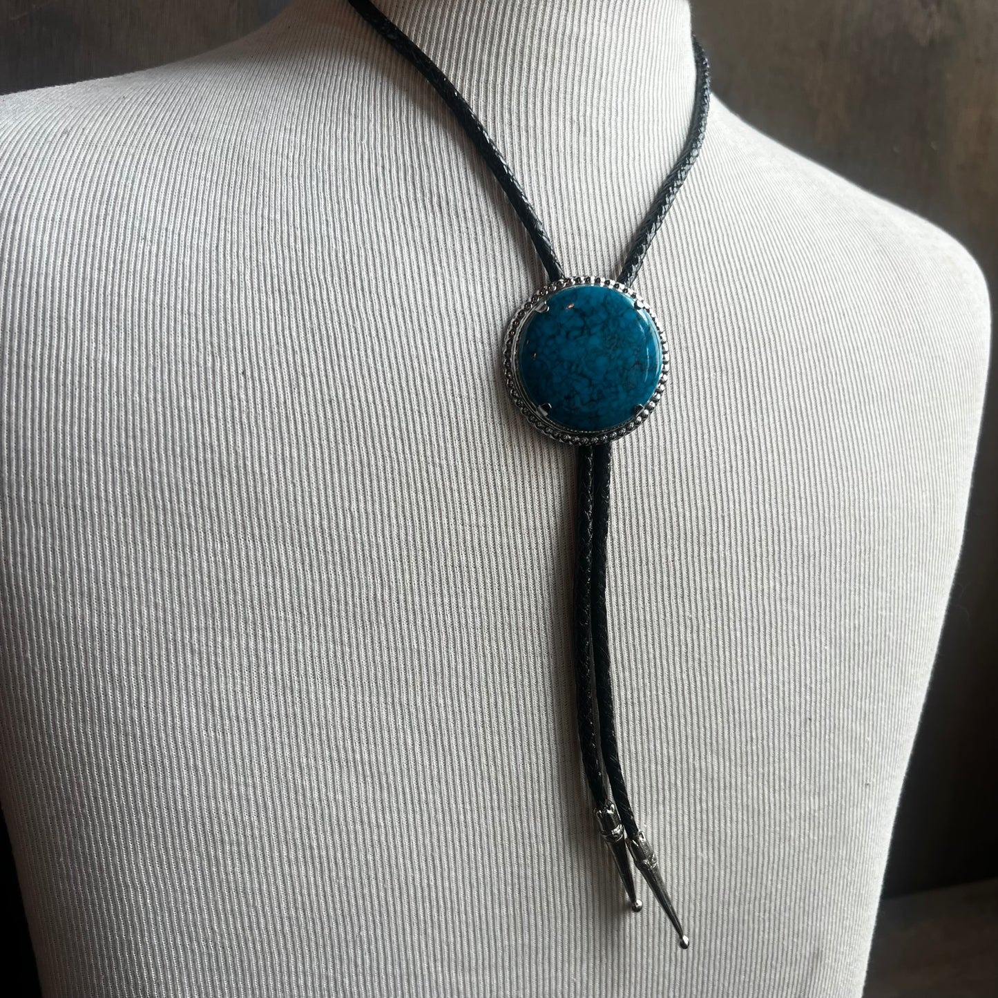 Faux Turquoise Circle Bolo Tie