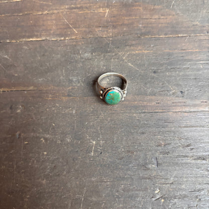 Vintage Sterling Turquoise Oval Ring
