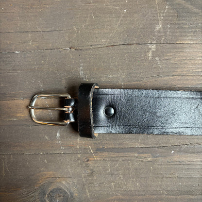 Black Leather Flat-Close Belt