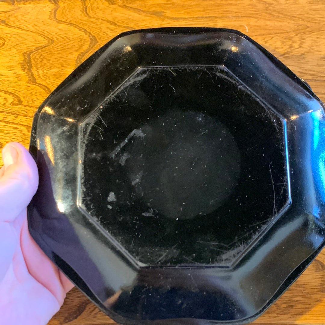 Black hexagonal plates (set of 4)
