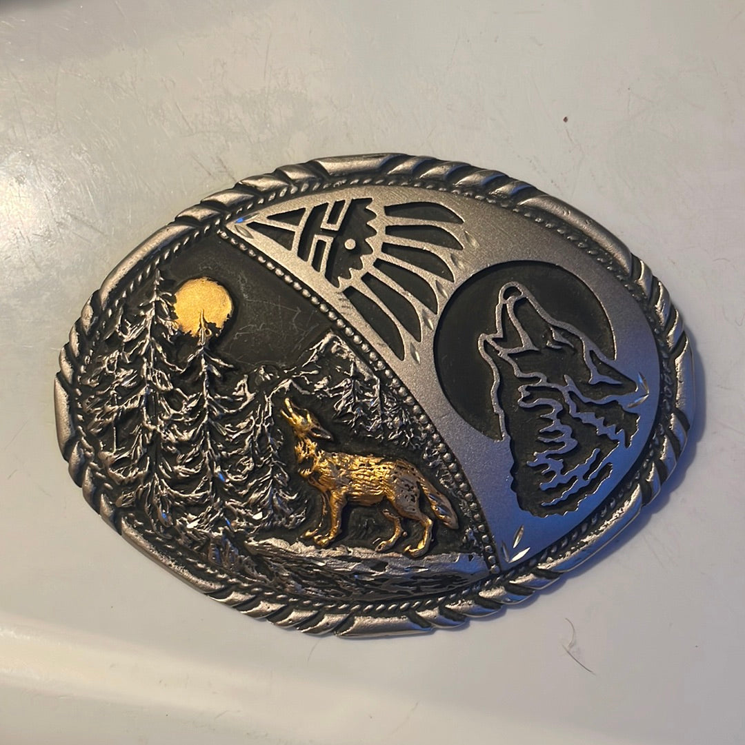 Howling Wolf Bolo