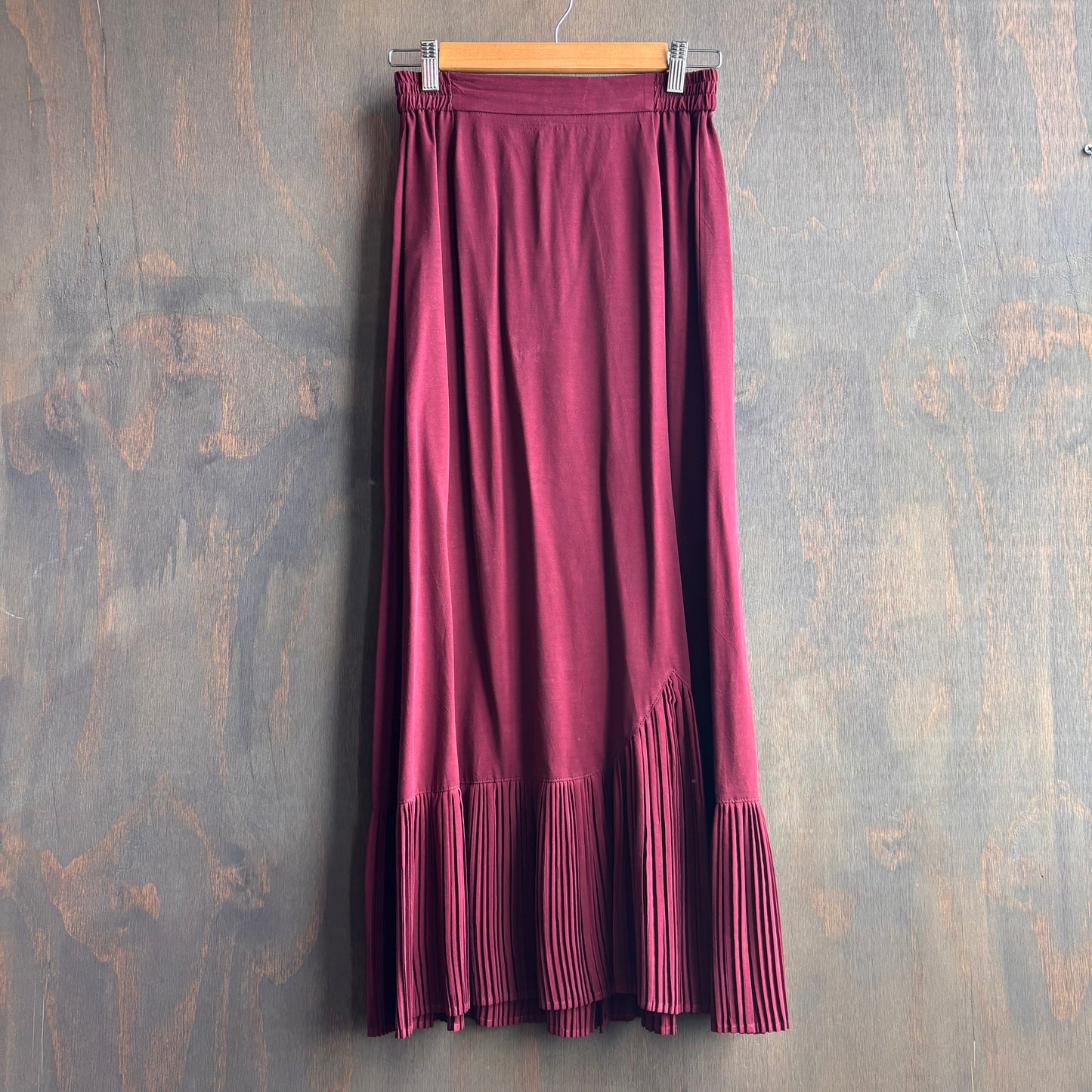 Longhorn Burgundy Ruffle Hem Skirt
