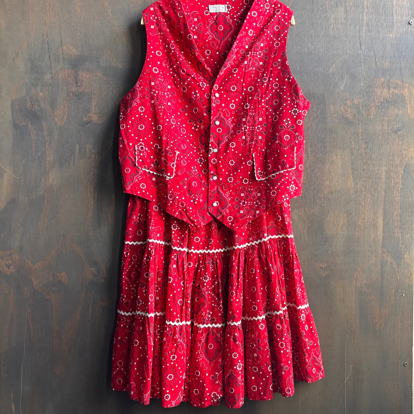Vintage Red Paisley Square Dancing Set