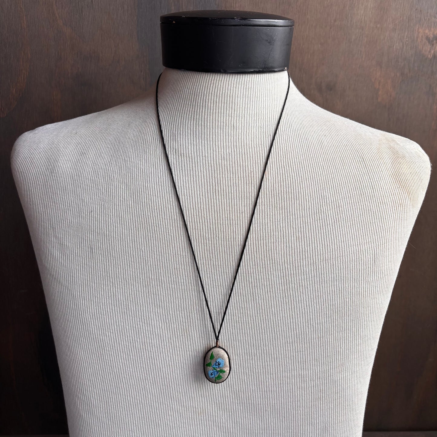 Vintage Painted Blue Flower Stone Necklace
