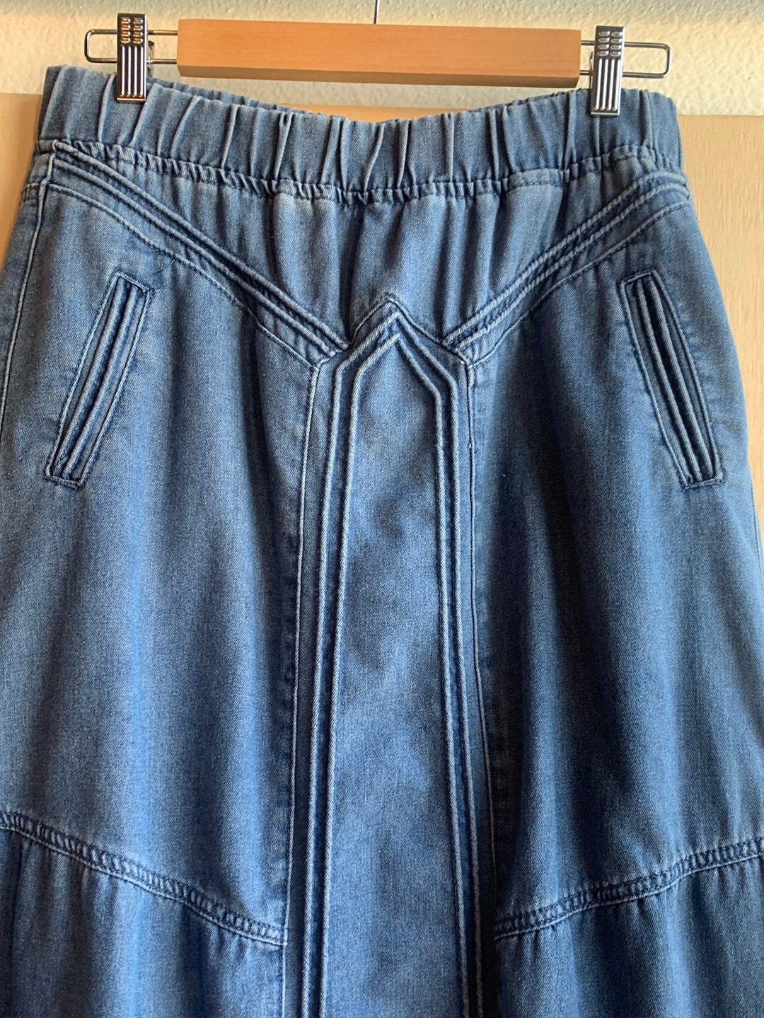 Denim maxi skirt with pockets