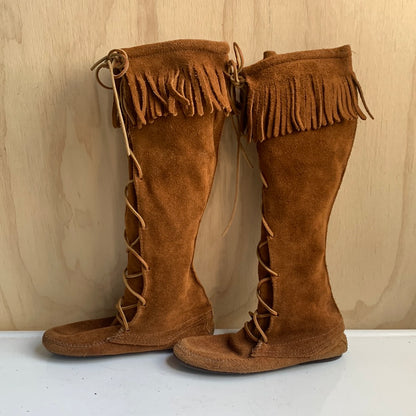 Minnetonka caramel suede lace-up Boots