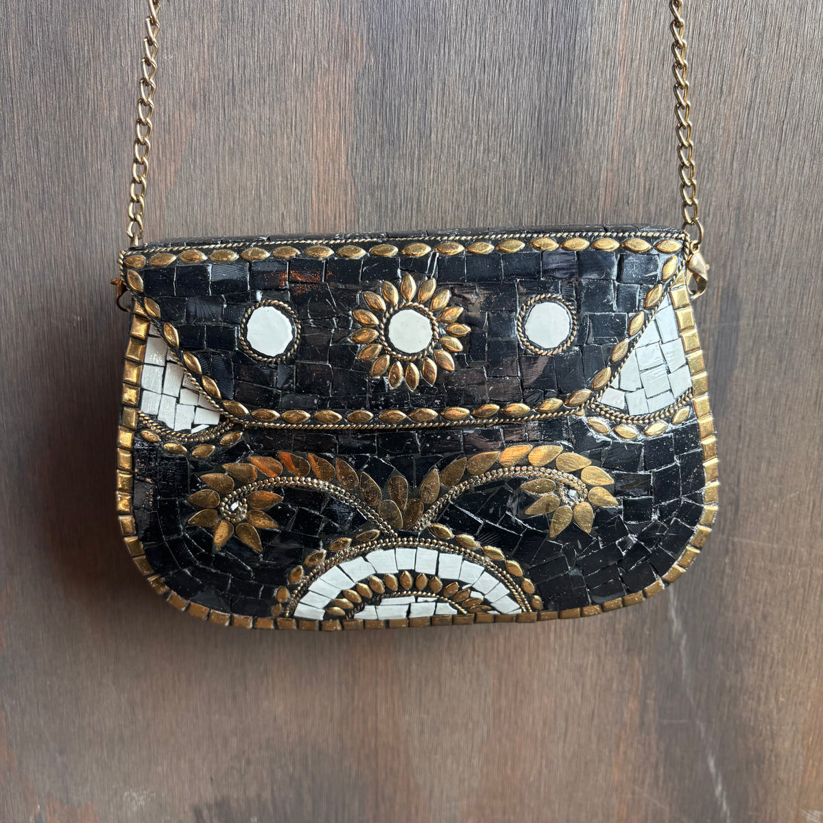 Black and Gold Vintage Style Chain Purse