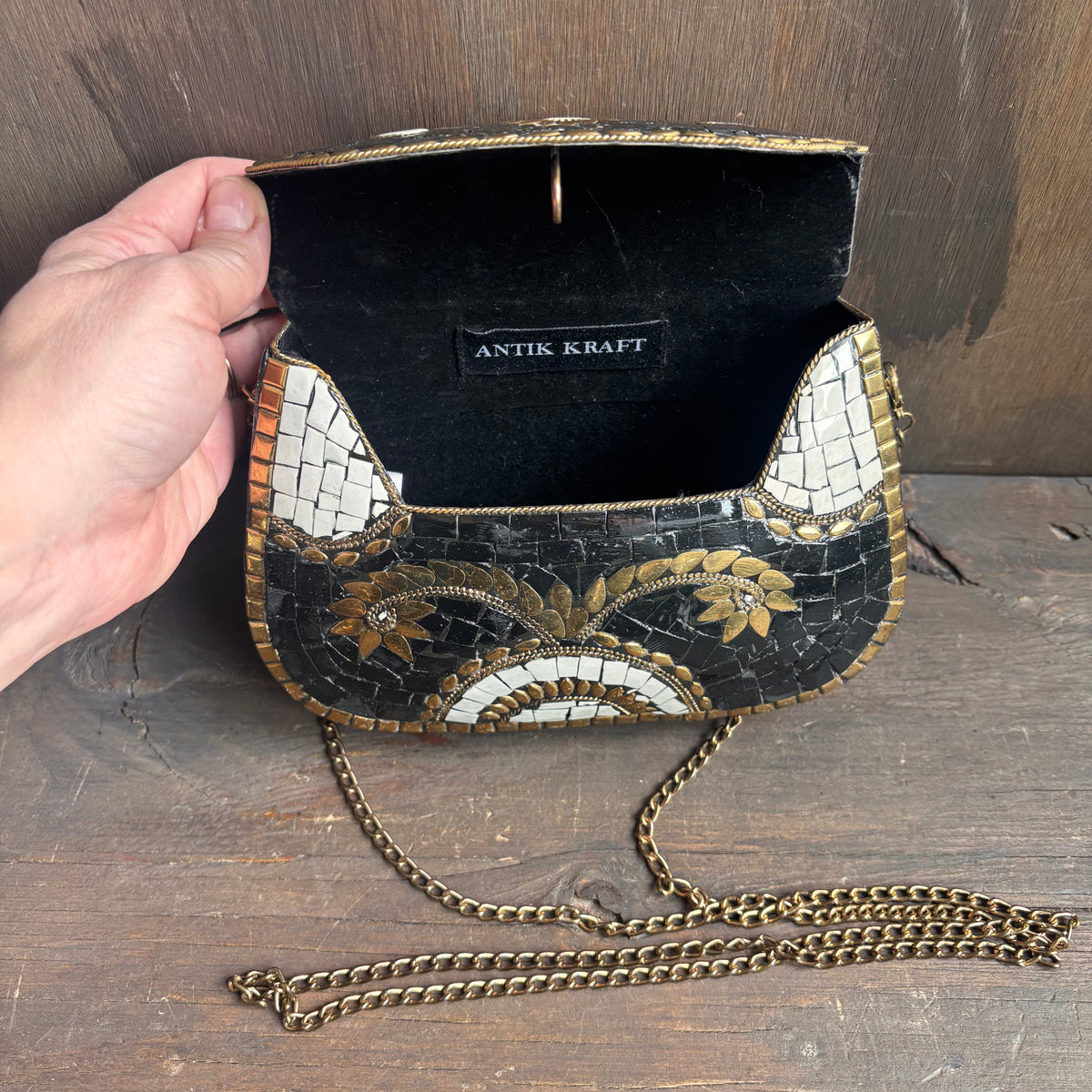 Black and Gold Vintage Style Chain Purse