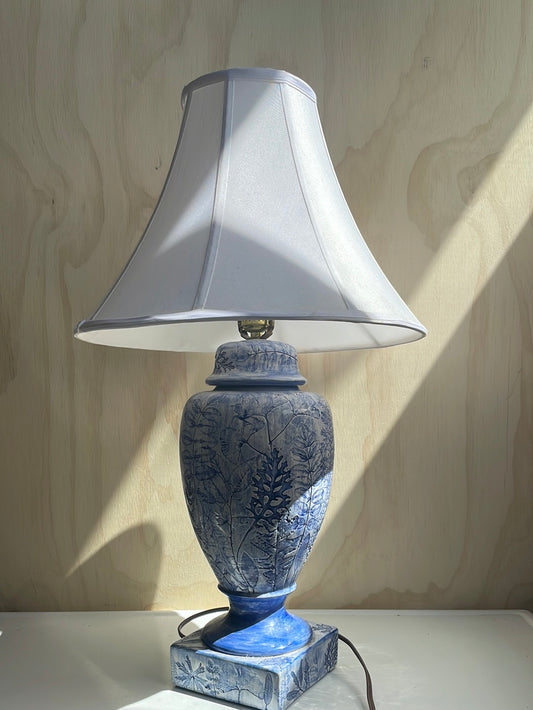Ceramic Light Blue Leaf Lamp