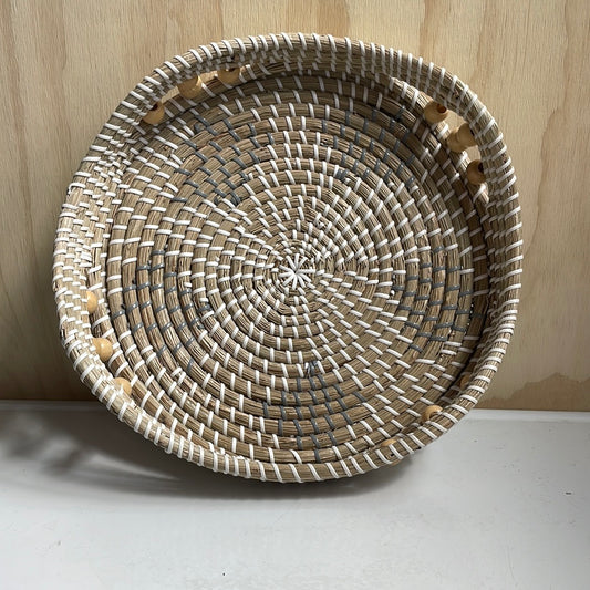 Woven basket tray white grey with beads